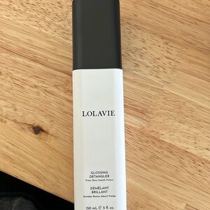 Lolavie glossing detangler